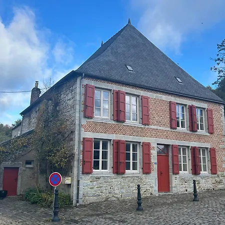 Maison De La Fontaine *